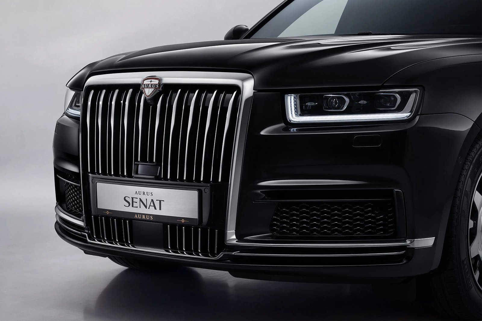Обновлённый Aurus Senat за 48,5 млн рублей — как Rolls-Royce Ghost: что изменилось